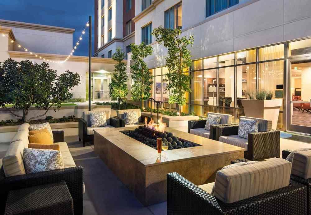 Courtyard By Marriott Irvine Spectrum Bagian luar foto