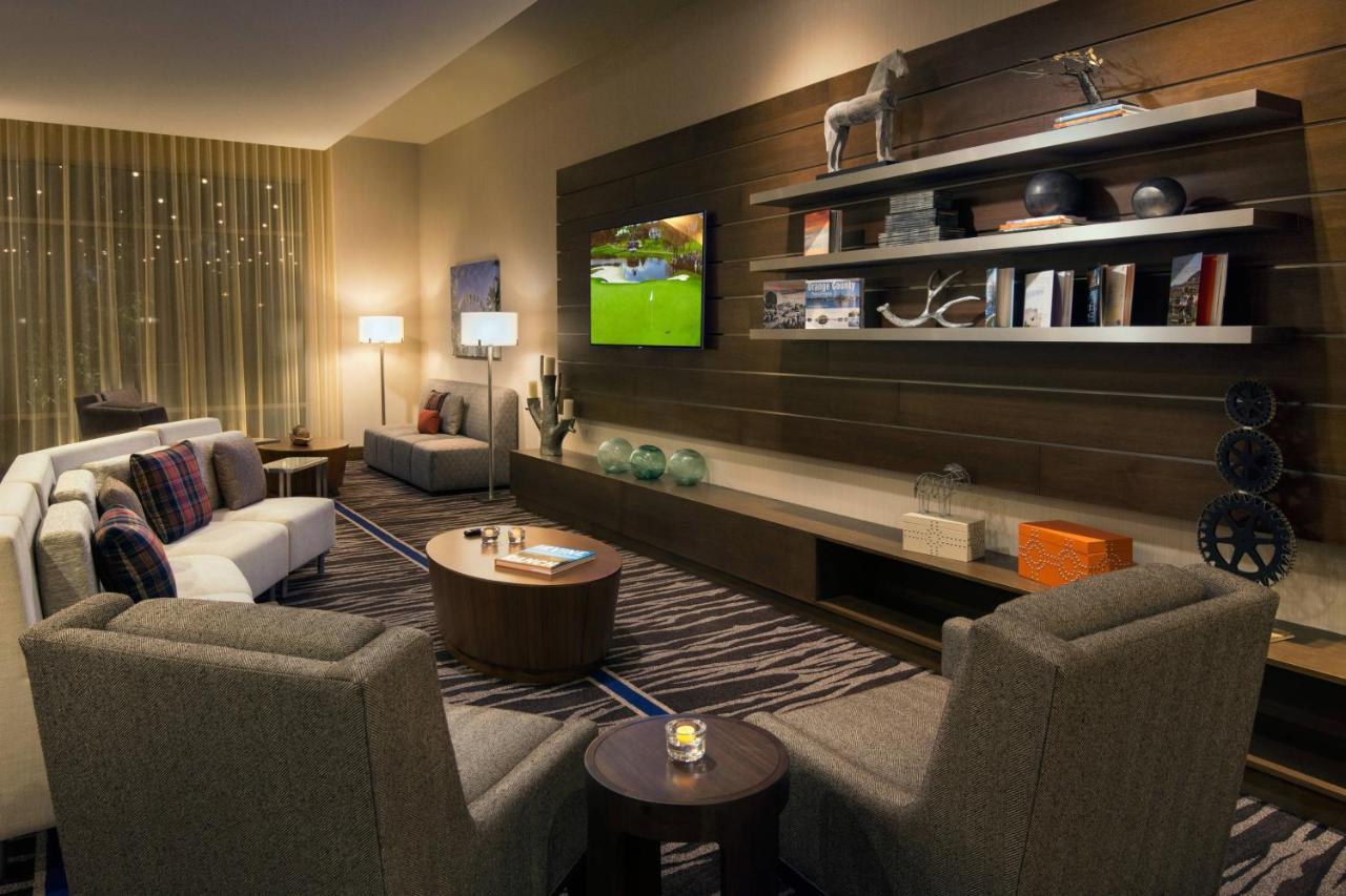 Courtyard By Marriott Irvine Spectrum Bagian luar foto