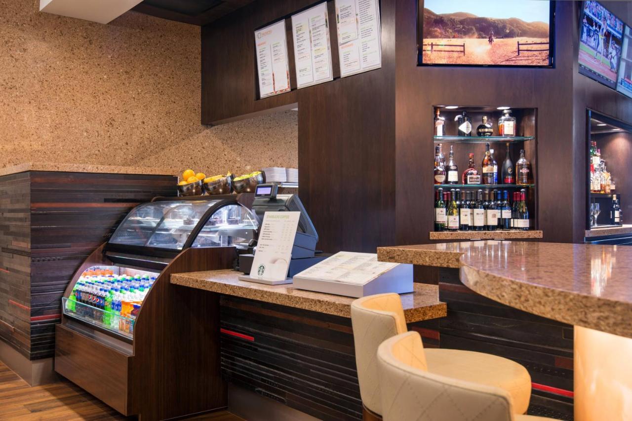Courtyard By Marriott Irvine Spectrum Bagian luar foto