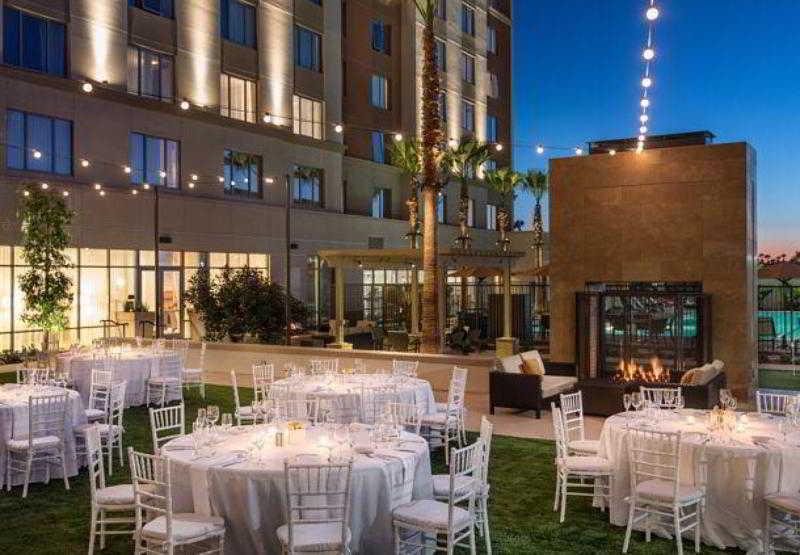 Courtyard By Marriott Irvine Spectrum Bagian luar foto