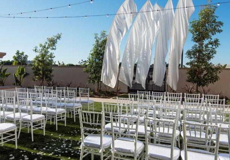 Courtyard By Marriott Irvine Spectrum Bagian luar foto