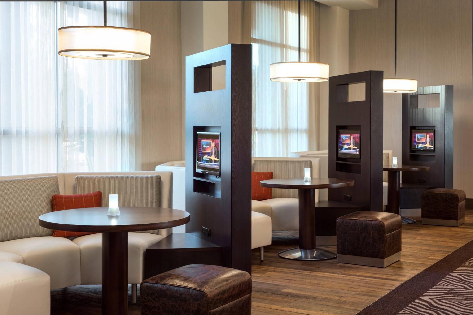 Courtyard By Marriott Irvine Spectrum Bagian luar foto