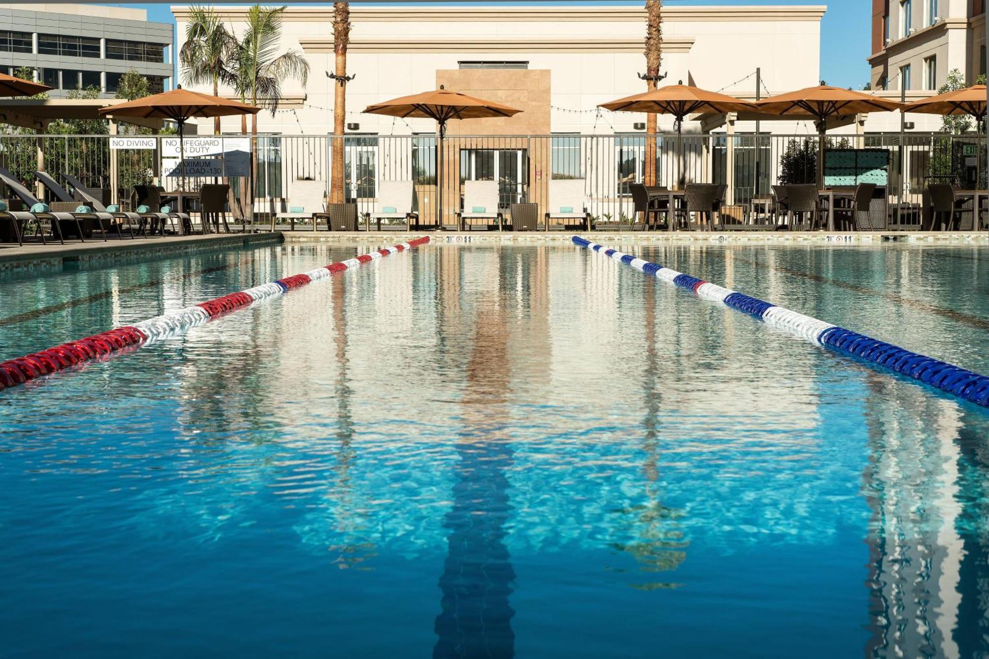 Courtyard By Marriott Irvine Spectrum Bagian luar foto