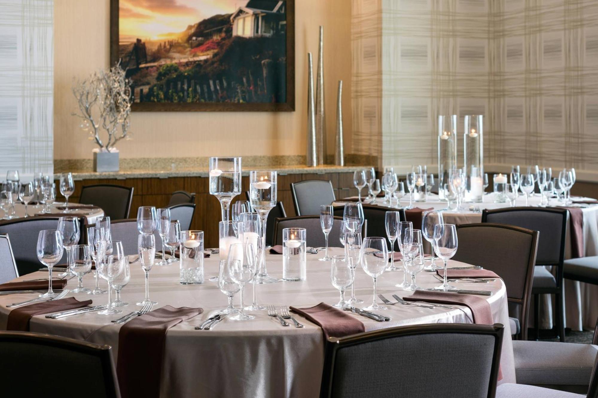 Courtyard By Marriott Irvine Spectrum Bagian luar foto