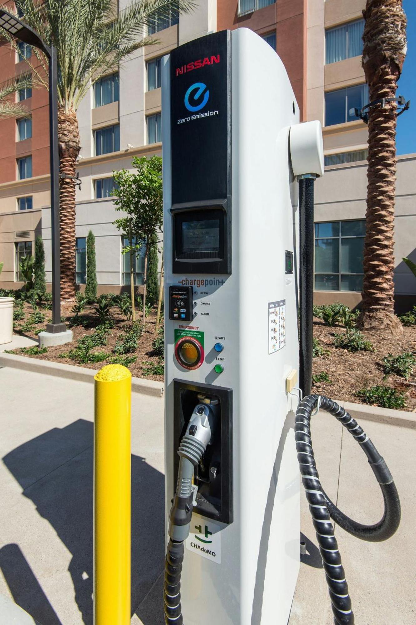 Courtyard By Marriott Irvine Spectrum Bagian luar foto