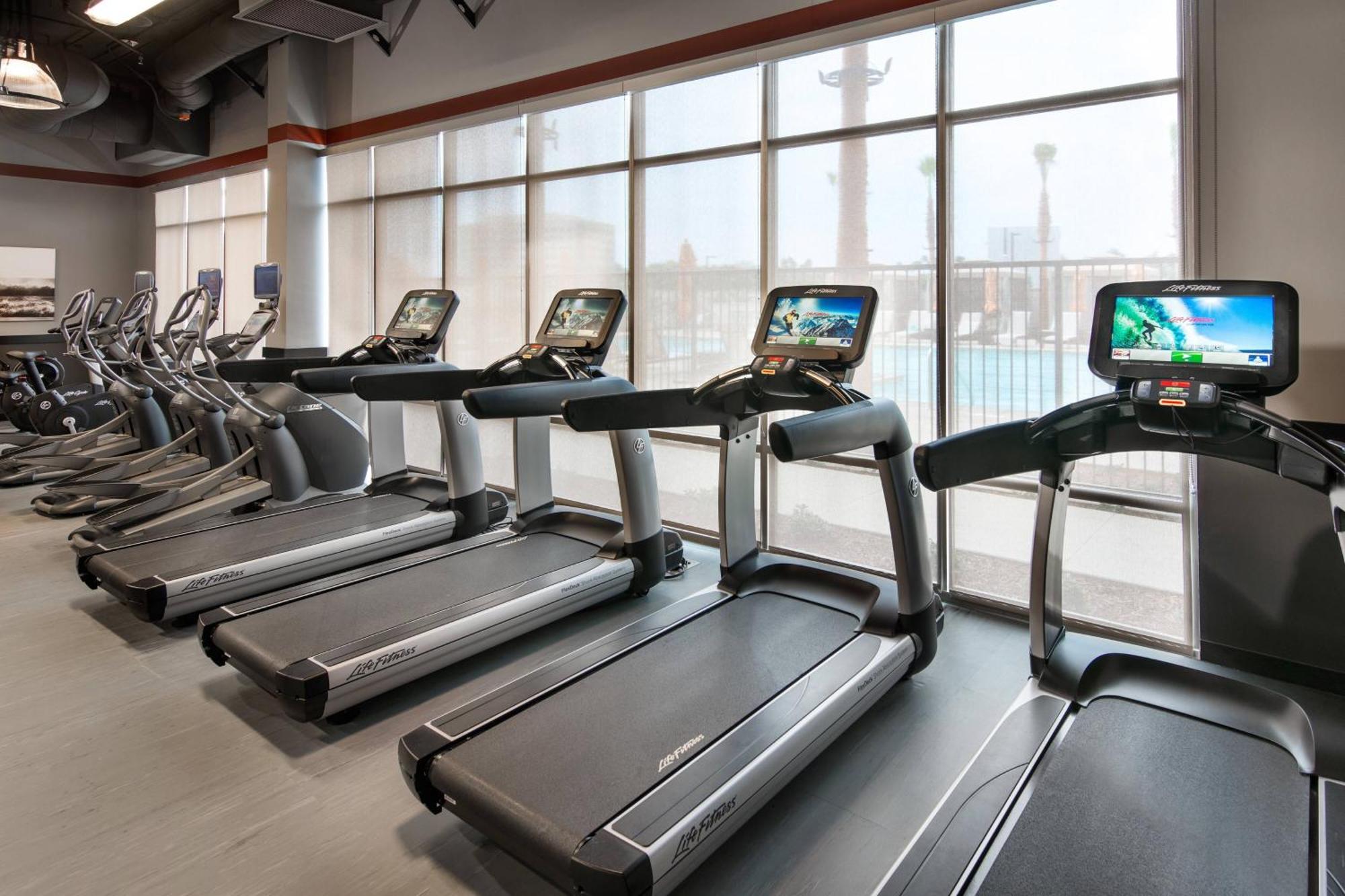 Courtyard By Marriott Irvine Spectrum Bagian luar foto
